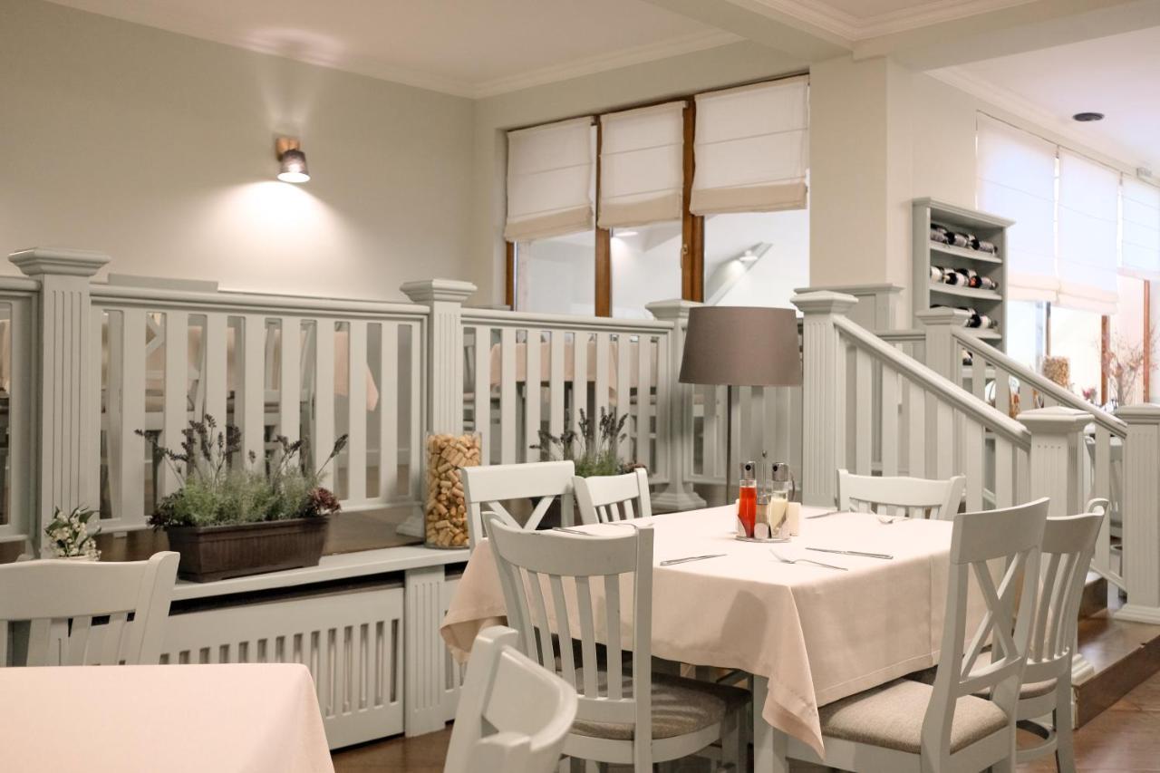 Family Hotel Ramira Kyustendil Extérieur photo